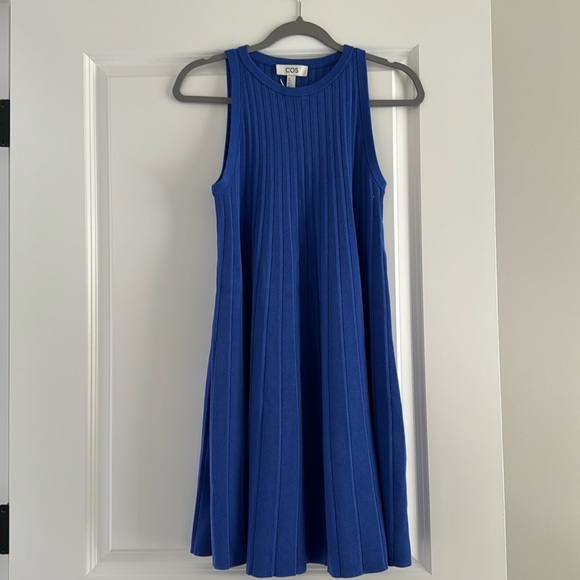 COS Pleated Knit Trapeze Dress - Picture 2 of 7